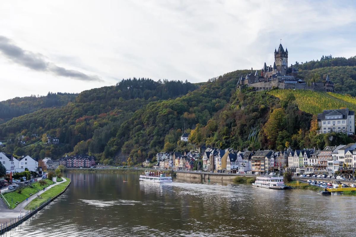 Cochem an der Mosel mit Burg auf dem Berg
