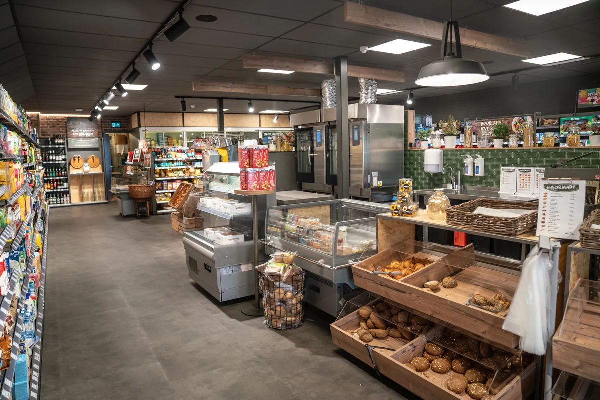 Supermarkt im Park mit Backwaren
