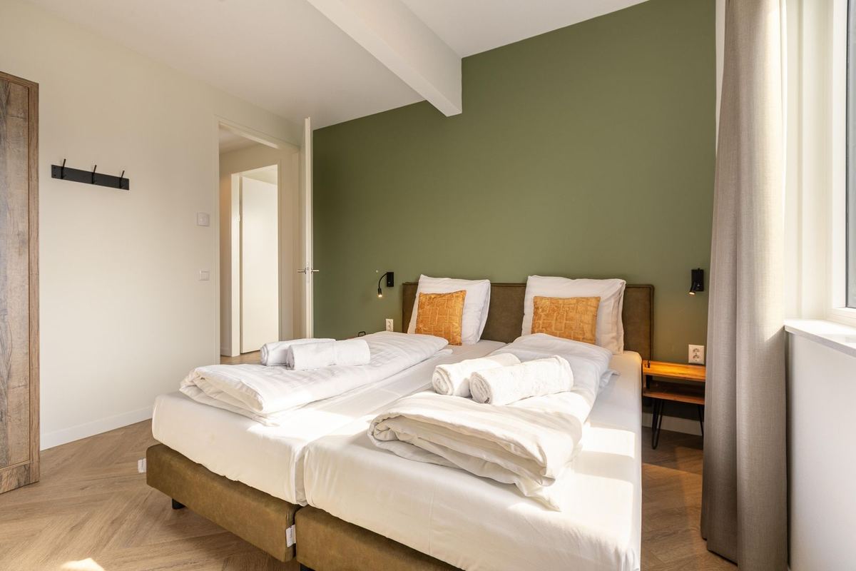 Schlafzimmer mit zwei Betten